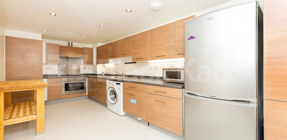 			NEW INSTRUCTION!, 2 Bedroom, 1 bath, 1 reception Apartment			 Caledonian Road N7, Caledonian Road / Lower Holloway